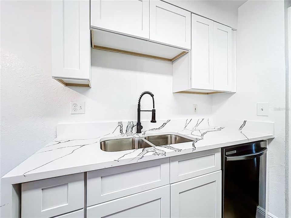 Active With Contract: $299,000 (3 beds, 2 baths, 1169 Square Feet)