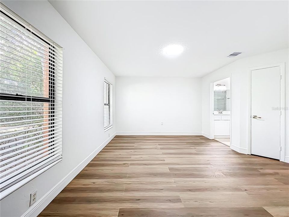 Active With Contract: $299,000 (3 beds, 2 baths, 1169 Square Feet)