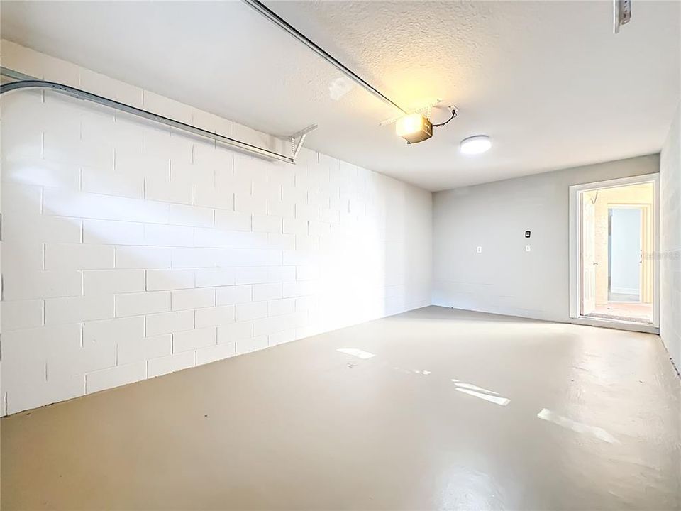 Active With Contract: $299,000 (3 beds, 2 baths, 1169 Square Feet)