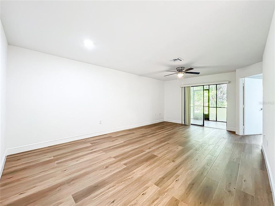 Active With Contract: $299,000 (3 beds, 2 baths, 1169 Square Feet)