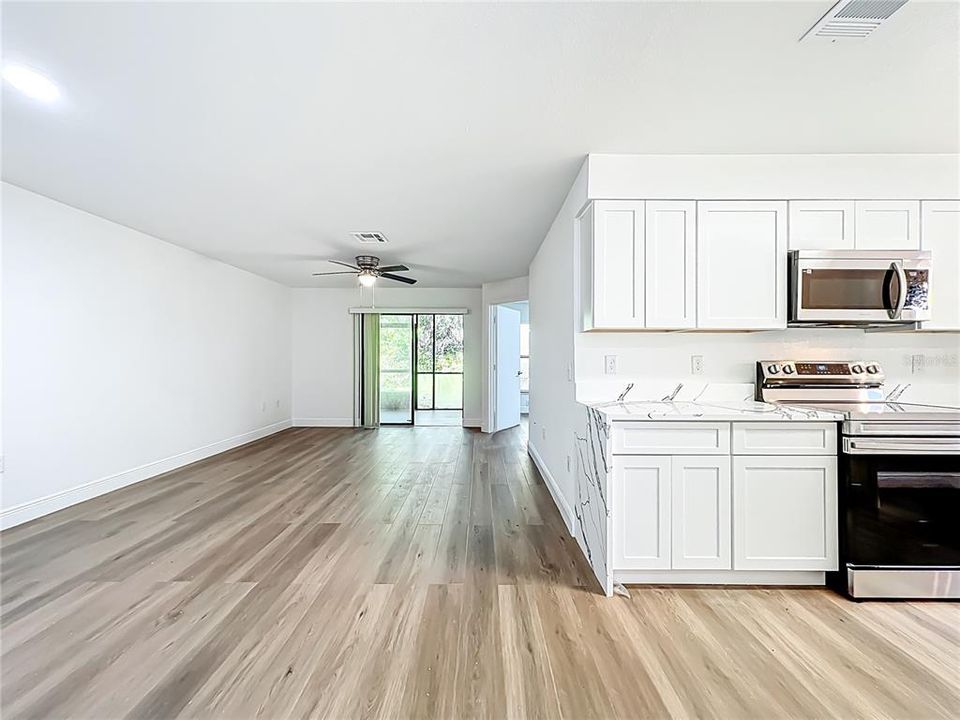 Active With Contract: $299,000 (3 beds, 2 baths, 1169 Square Feet)