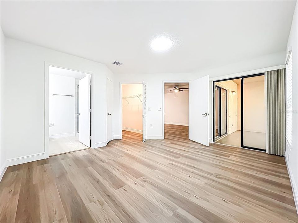 Active With Contract: $299,000 (3 beds, 2 baths, 1169 Square Feet)