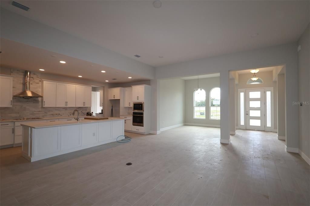 For Sale: $931,990 (5 beds, 4 baths, 3978 Square Feet)