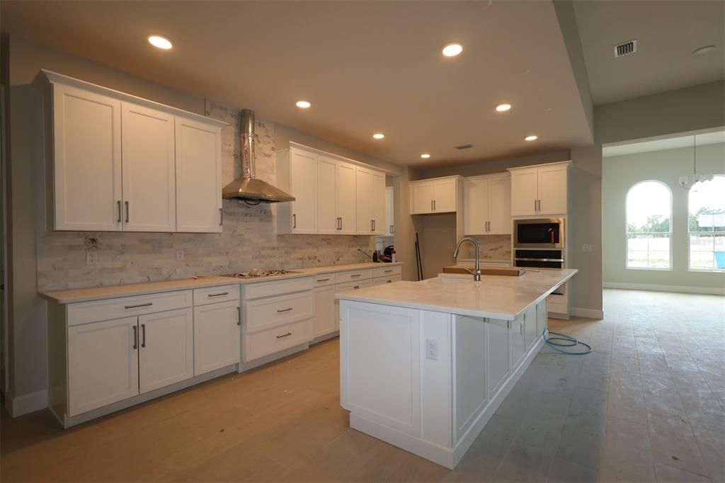 For Sale: $931,990 (5 beds, 4 baths, 3978 Square Feet)