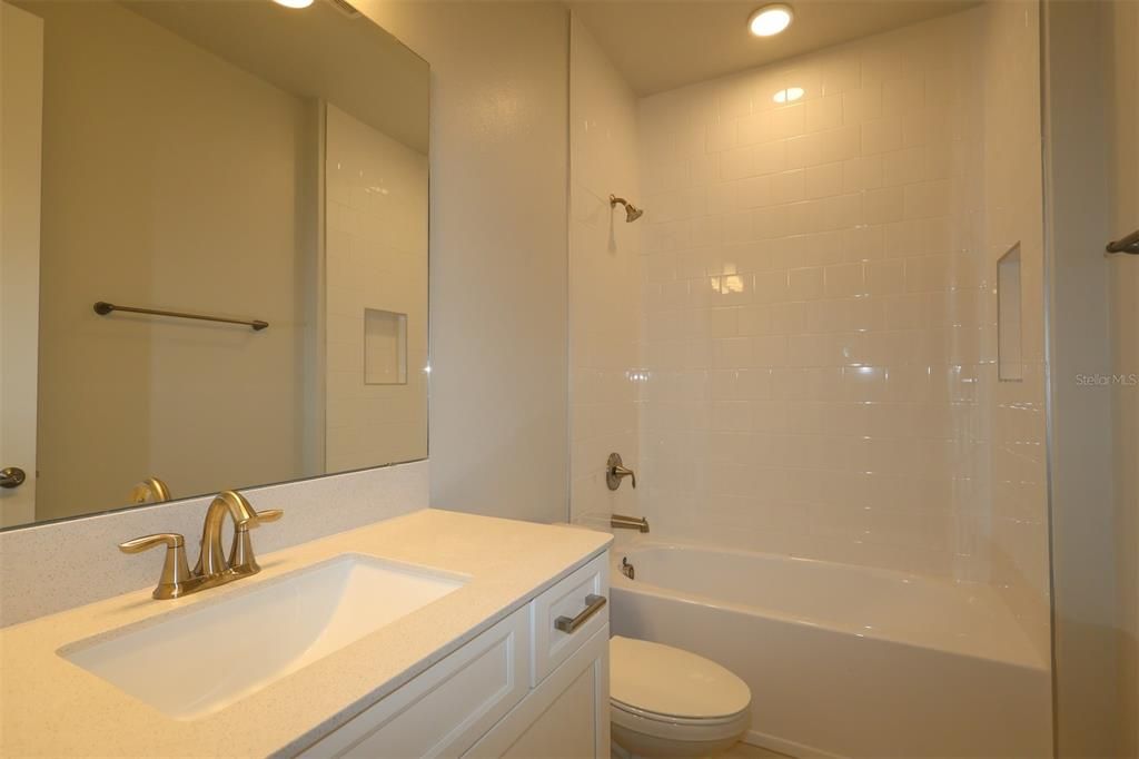 For Sale: $931,990 (5 beds, 4 baths, 3978 Square Feet)