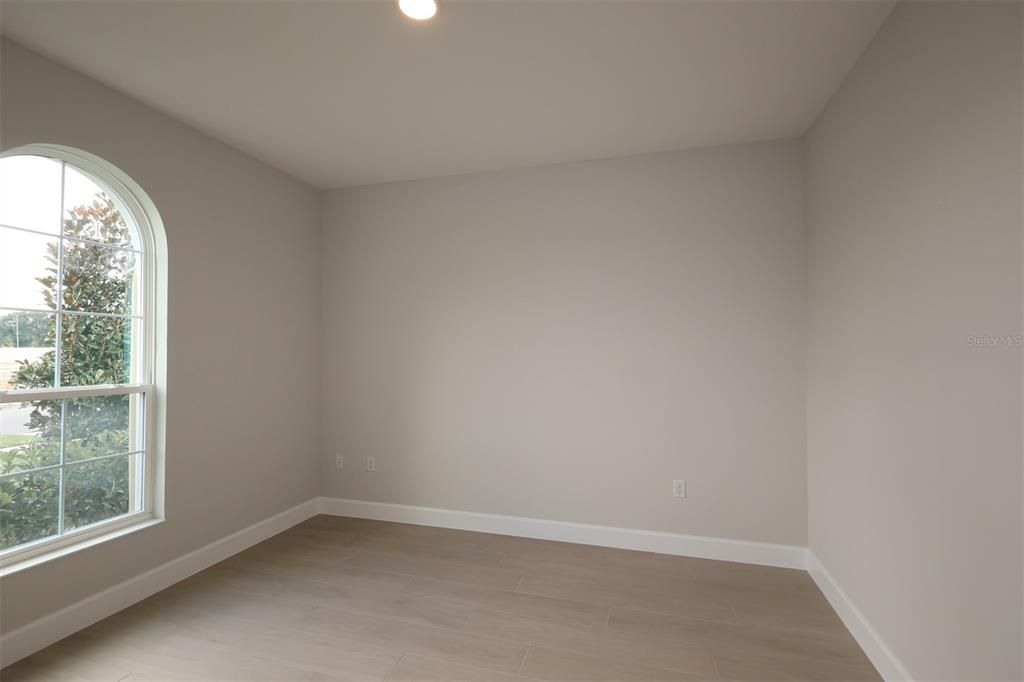 En Venta: $931,990 (5 camas, 4 baños, 3978 Pies cuadrados)