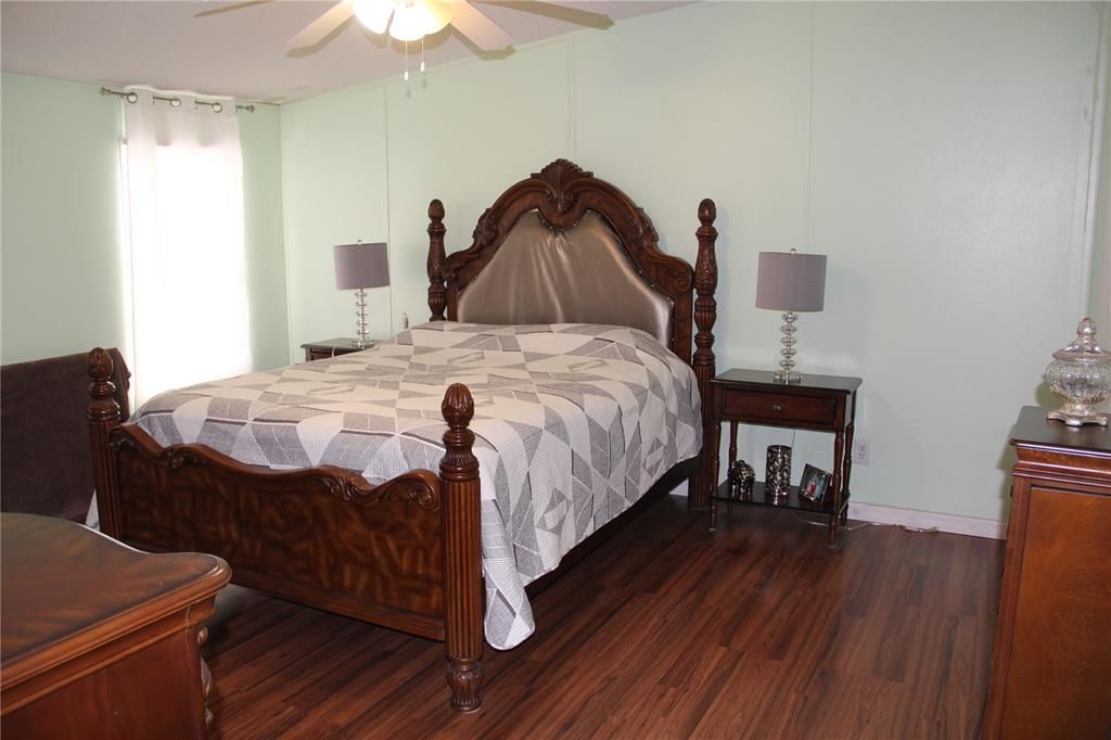 На продажу: $399,000 (3 спален, 2 ванн, 2170 Квадратных фут)