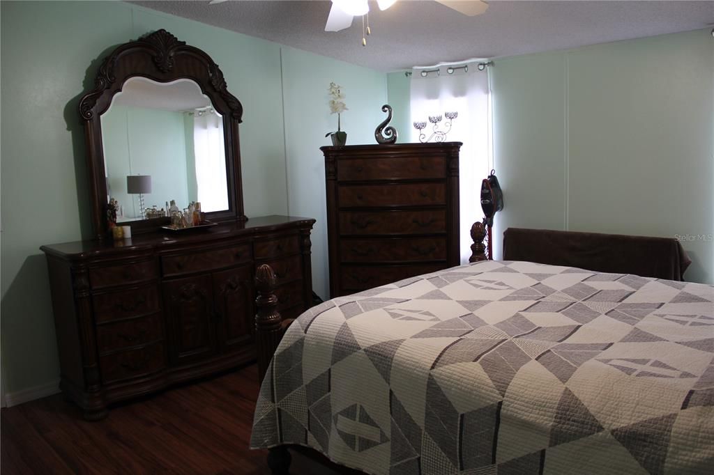 На продажу: $399,000 (3 спален, 2 ванн, 2170 Квадратных фут)