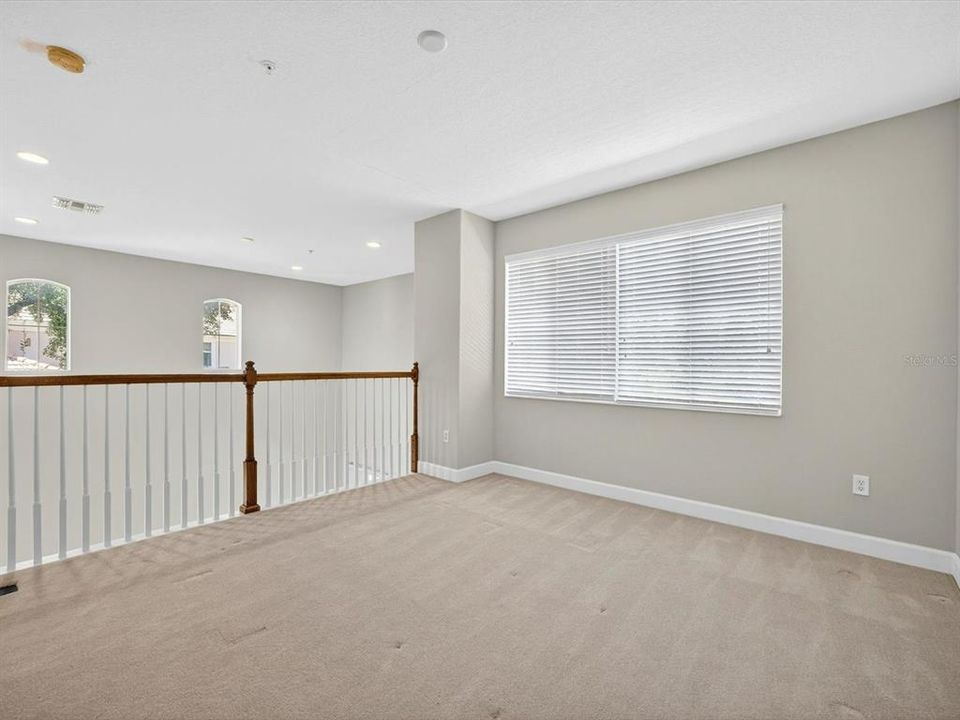 На продажу: $375,000 (3 спален, 2 ванн, 2402 Квадратных фут)