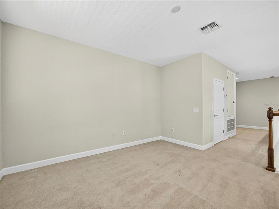 На продажу: $375,000 (3 спален, 2 ванн, 2402 Квадратных фут)