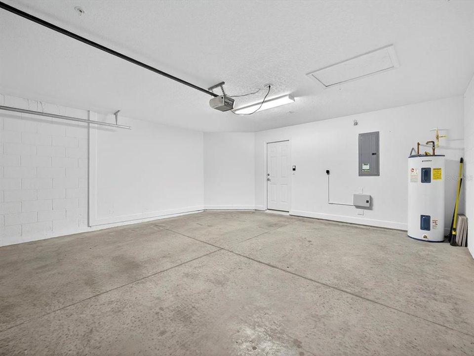 На продажу: $375,000 (3 спален, 2 ванн, 2402 Квадратных фут)