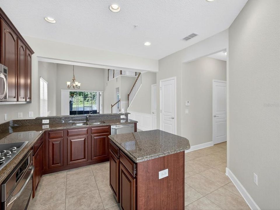 На продажу: $375,000 (3 спален, 2 ванн, 2402 Квадратных фут)