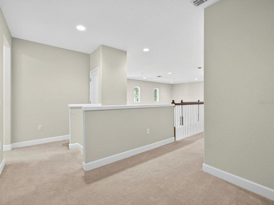 На продажу: $375,000 (3 спален, 2 ванн, 2402 Квадратных фут)