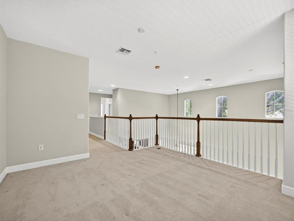 На продажу: $375,000 (3 спален, 2 ванн, 2402 Квадратных фут)