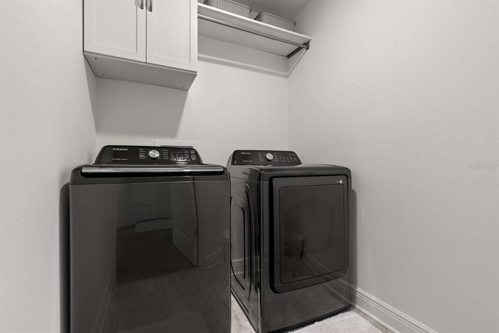 合同活跃: $6,500 (5 贝兹, 2 浴室, 2154 平方英尺)