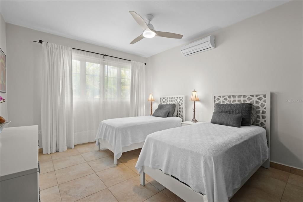 待售: $5,995,000 (4 贝兹, 5 浴室, 3973 平方英尺)