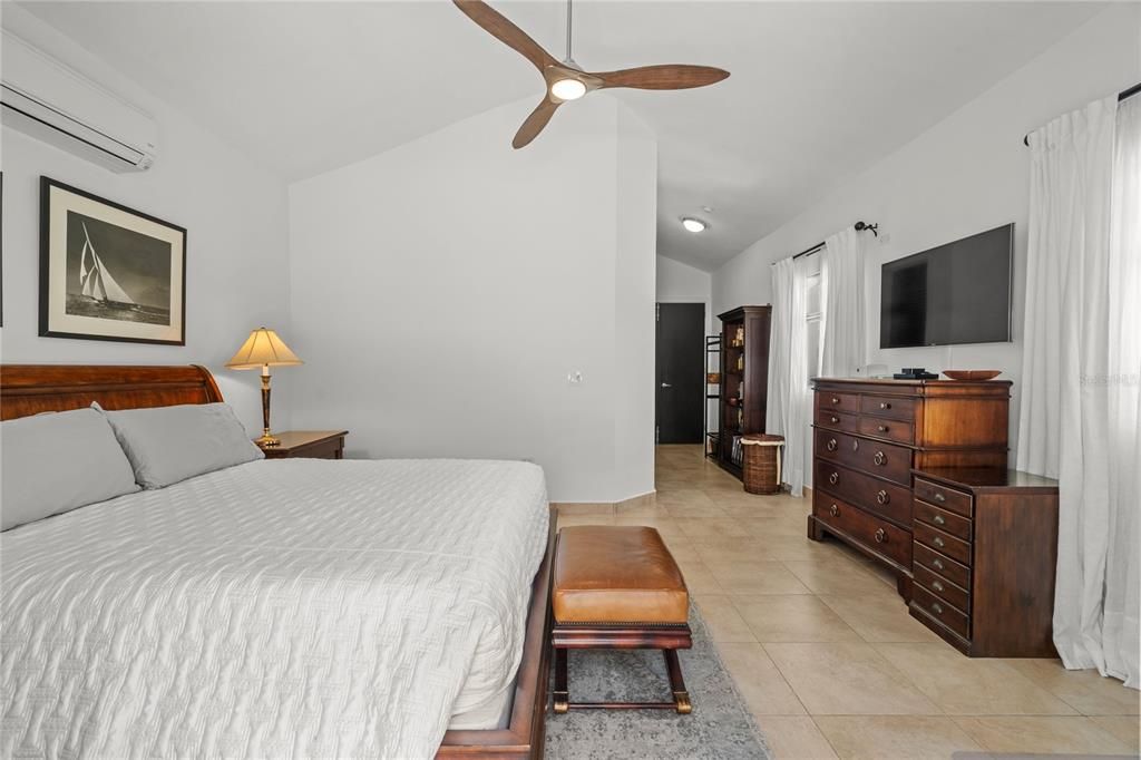 待售: $5,995,000 (4 贝兹, 5 浴室, 3973 平方英尺)