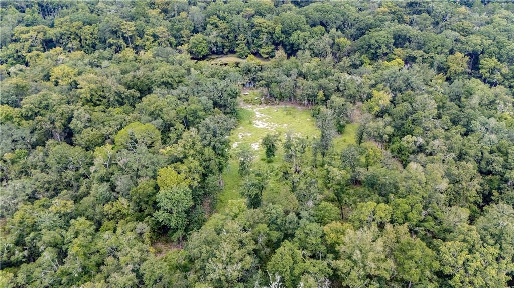 待售: $800,000 (13.72 acres)