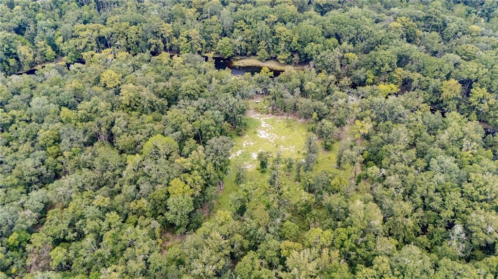 待售: $800,000 (13.72 acres)