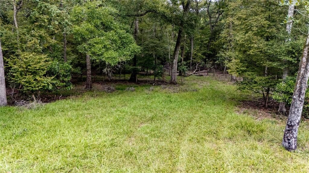 待售: $800,000 (13.72 acres)