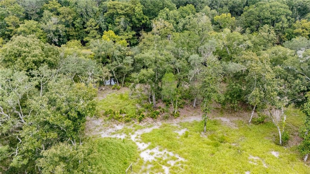 待售: $800,000 (13.72 acres)