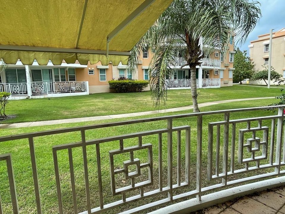 出租: $1,600 (3 贝兹, 2 浴室, 1200 平方英尺)