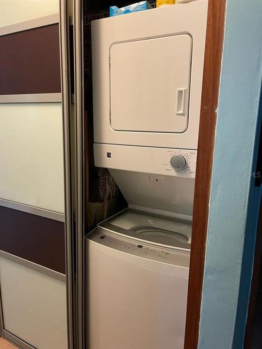 出租: $1,600 (3 贝兹, 2 浴室, 1200 平方英尺)