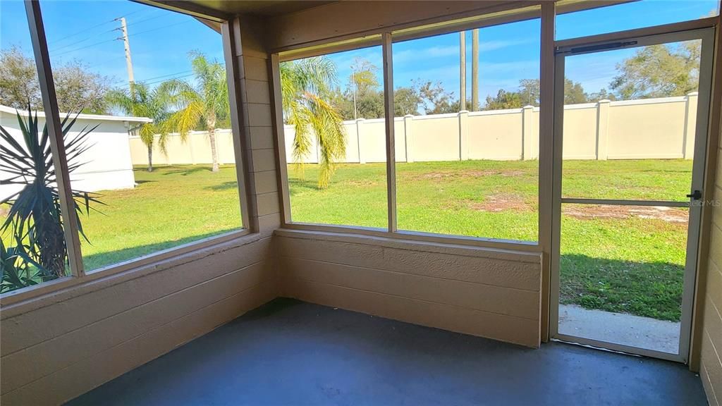 For Rent: $1,595 (2 beds, 1 baths, 875 Square Feet)