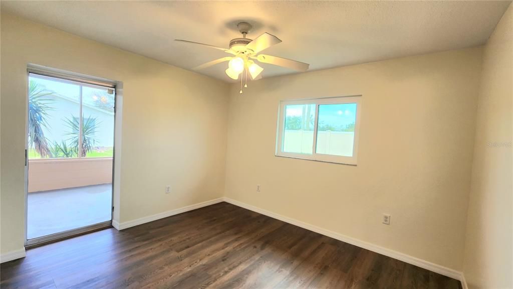 For Rent: $1,595 (2 beds, 1 baths, 875 Square Feet)