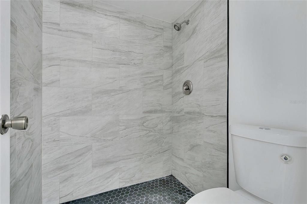 For Sale: $315,000 (3 beds, 2 baths, 1238 Square Feet)