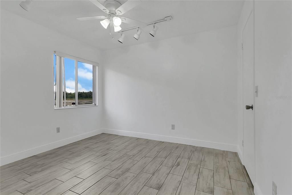 For Sale: $315,000 (3 beds, 2 baths, 1238 Square Feet)