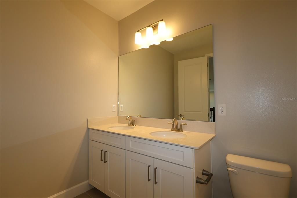 待售: $1,001,990 (5 贝兹, 5 浴室, 4977 平方英尺)