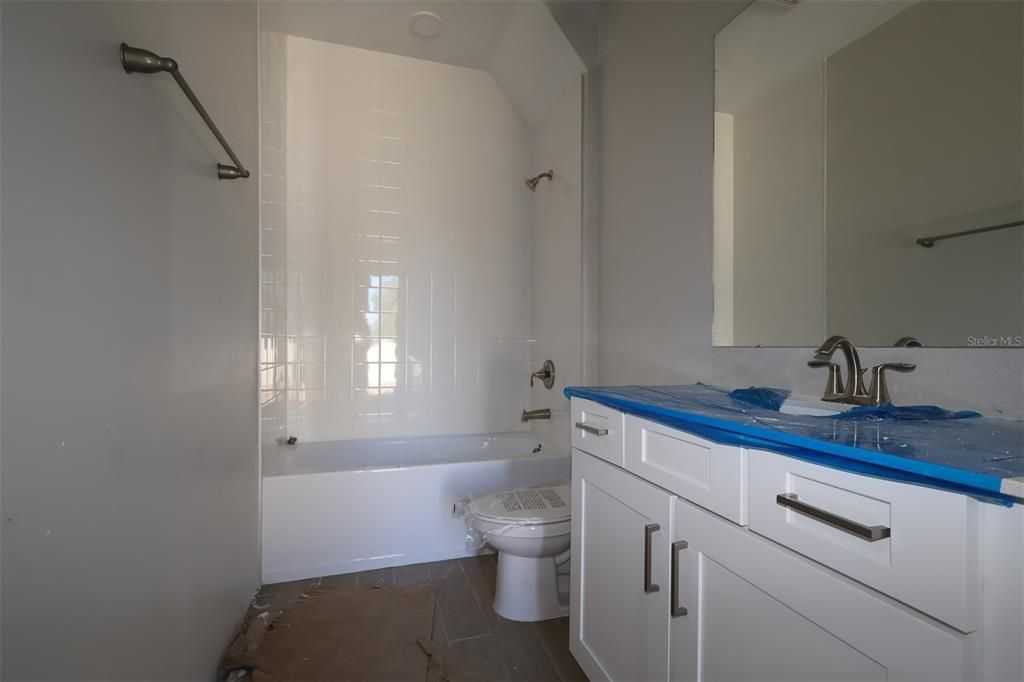 待售: $1,001,990 (5 贝兹, 5 浴室, 4977 平方英尺)