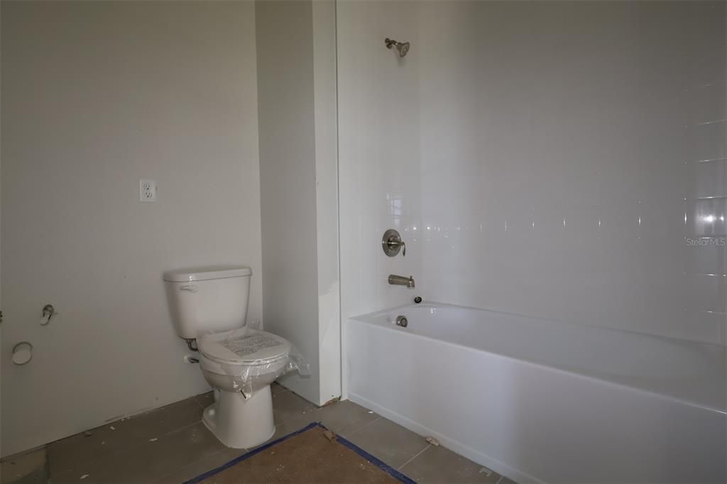 待售: $1,001,990 (5 贝兹, 5 浴室, 4977 平方英尺)