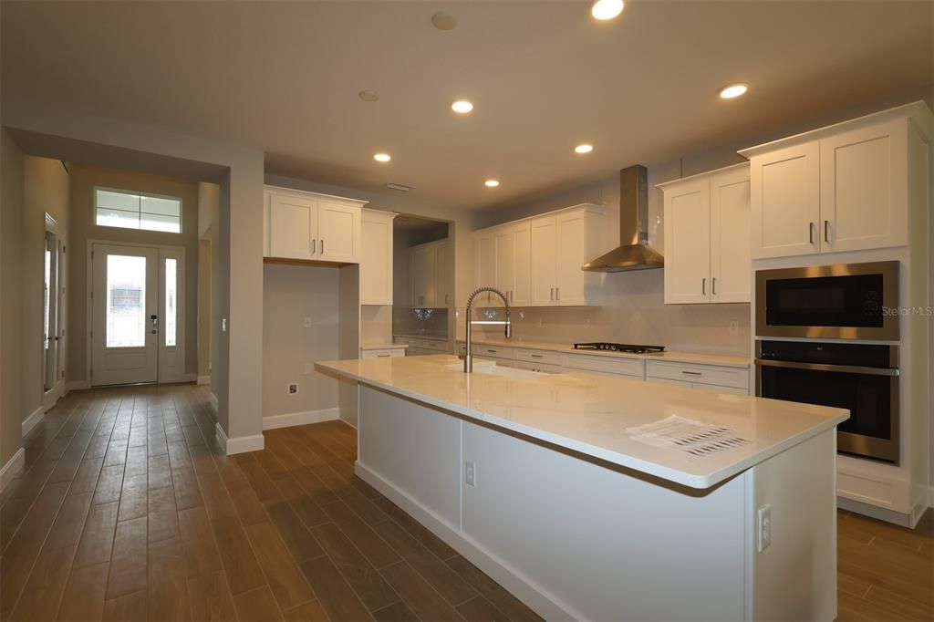 待售: $1,001,990 (5 贝兹, 5 浴室, 4977 平方英尺)