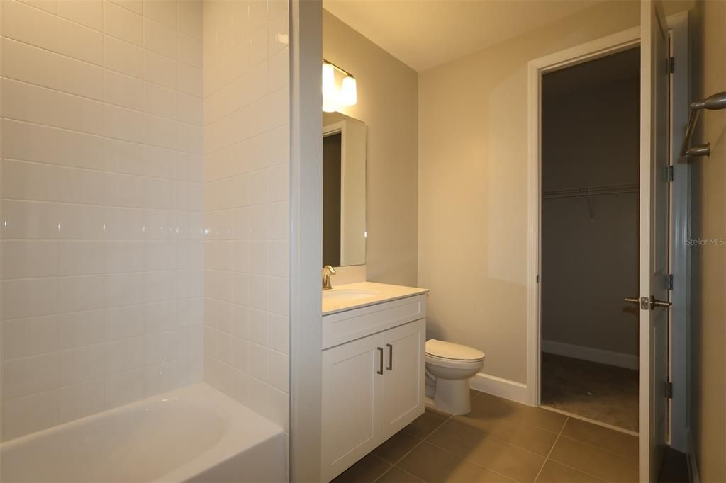 待售: $1,001,990 (5 贝兹, 5 浴室, 4977 平方英尺)