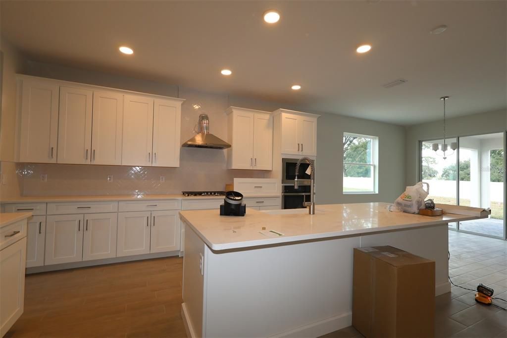 待售: $1,001,990 (5 贝兹, 5 浴室, 4977 平方英尺)