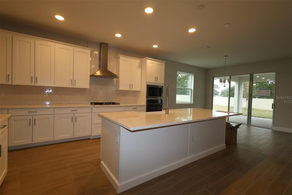 待售: $1,001,990 (5 贝兹, 5 浴室, 4977 平方英尺)