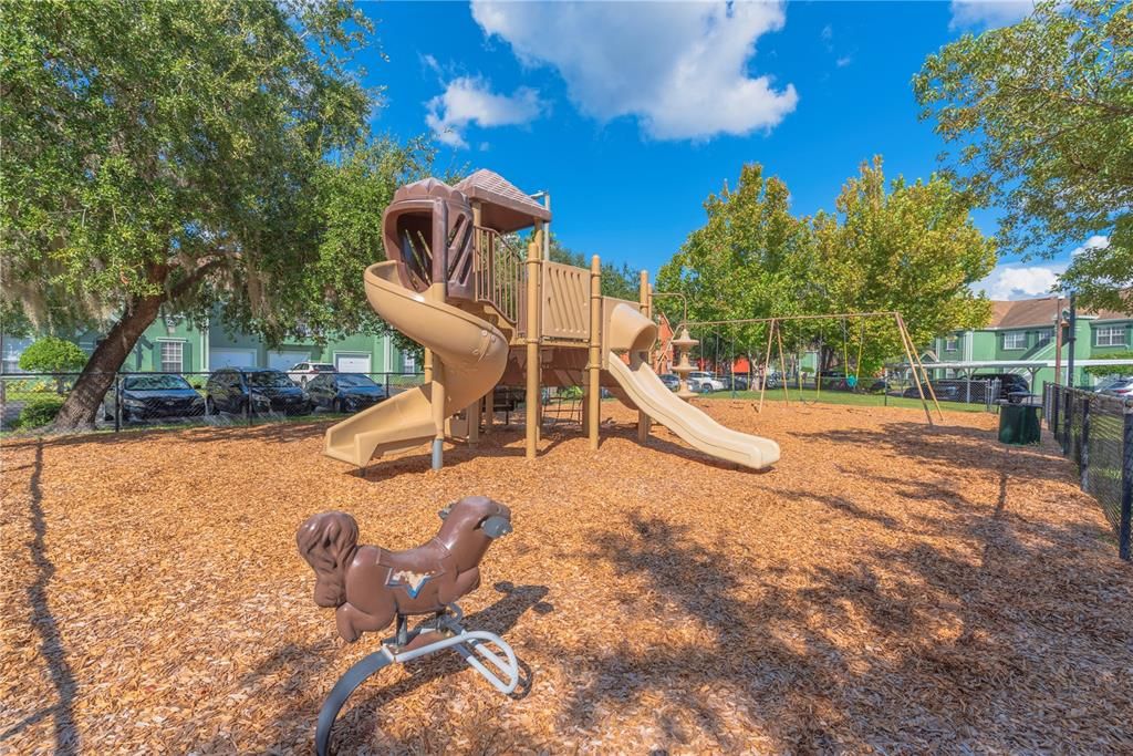 Activo con contrato: $180,000 (1 camas, 1 baños, 904 Pies cuadrados)