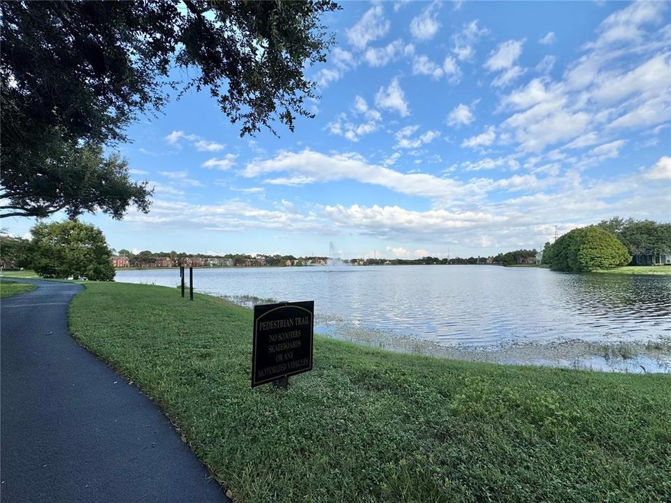 Activo con contrato: $180,000 (1 camas, 1 baños, 904 Pies cuadrados)