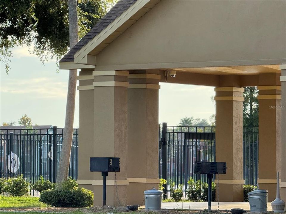 Activo con contrato: $180,000 (1 camas, 1 baños, 904 Pies cuadrados)