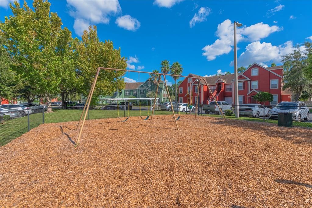 Activo con contrato: $180,000 (1 camas, 1 baños, 904 Pies cuadrados)