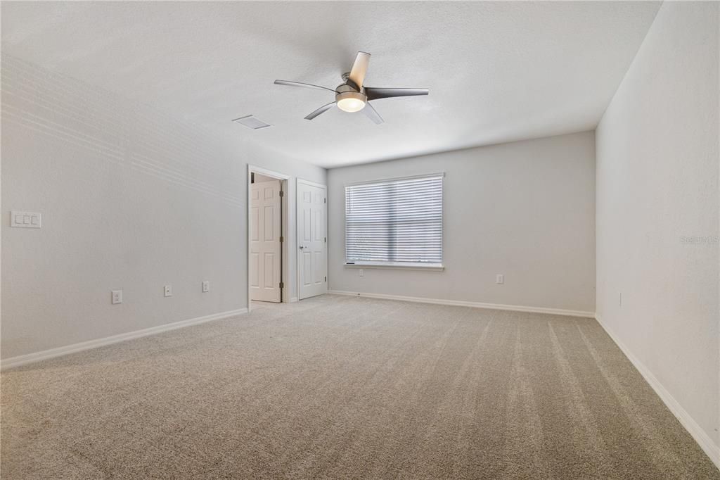 Active With Contract: $260,000 (3 beds, 2 baths, 1810 Square Feet)