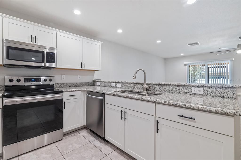 Active With Contract: $260,000 (3 beds, 2 baths, 1810 Square Feet)