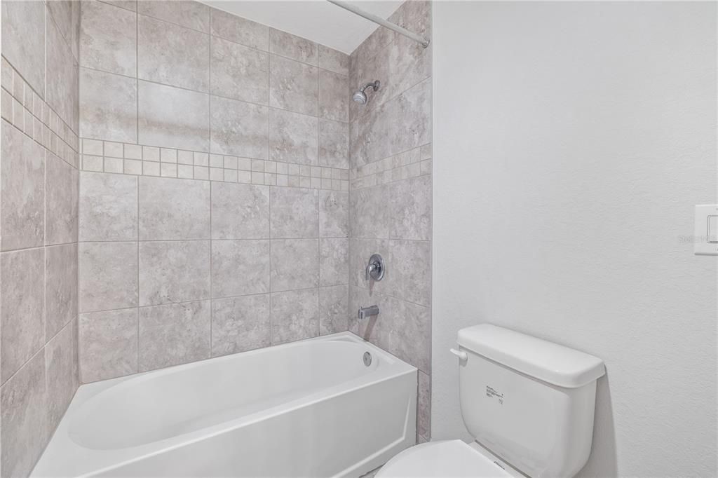 Active With Contract: $260,000 (3 beds, 2 baths, 1810 Square Feet)