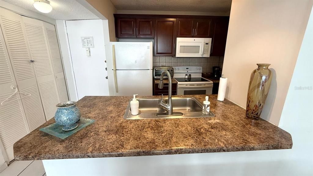 На продажу: $475,000 (1 спален, 1 ванн, 833 Квадратных фут)