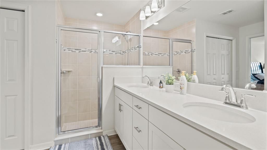 En Venta: $438,000 (4 camas, 2 baños, 2046 Pies cuadrados)