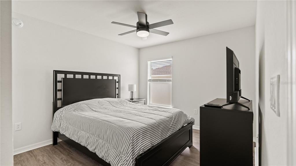 En Venta: $438,000 (4 camas, 2 baños, 2046 Pies cuadrados)