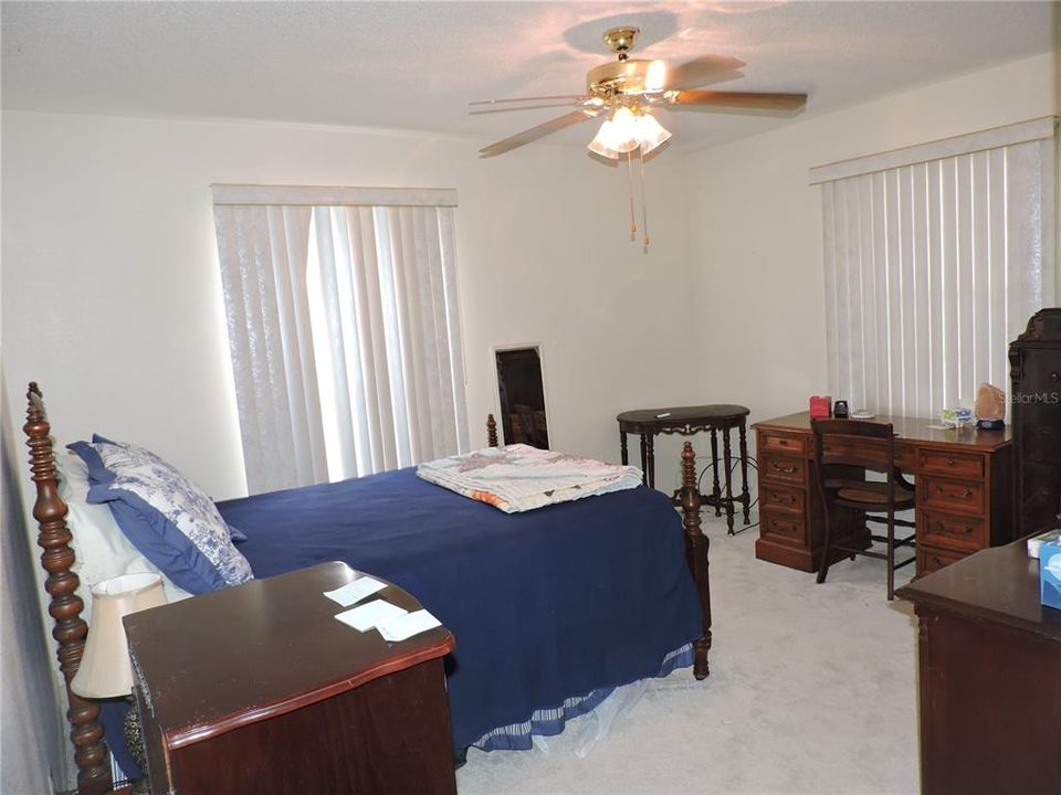 待售: $149,900 (2 贝兹, 2 浴室, 858 平方英尺)