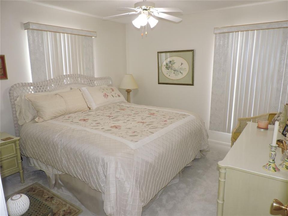 待售: $149,900 (2 贝兹, 2 浴室, 858 平方英尺)